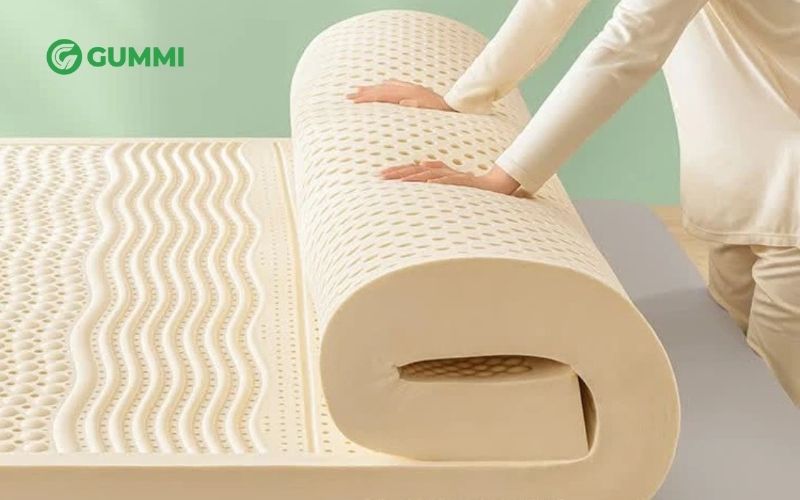 Cuộn nệm cao su gọn gàng và dễ bảo quản