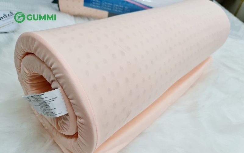 Đặt nệm ở nơi rộng rãi, tránh tì đè làm biến dạng nệm