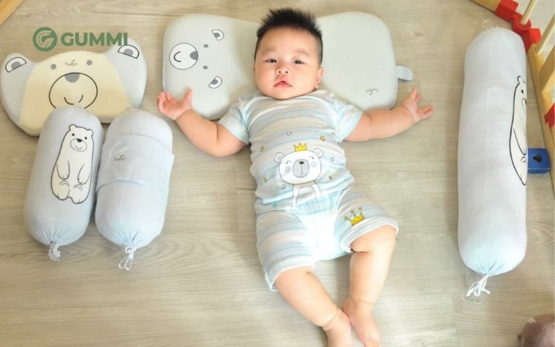 Gối ôm dành cho bé 1 tuổi thường được sử dụng như một vật giúp bé cảm thấy an toàn
