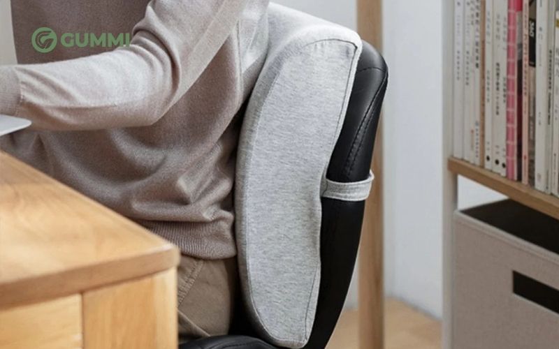 Gối tựa lưng văn phòng - Bí quyết cho ngày làm việc thoải mái 3 Gối tựa lưng văn phòng hỗ trợ giảm đau mỏi lưng