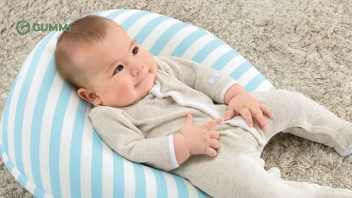 Hướng dẫn sử dụng gối cho bé bú đúng cách