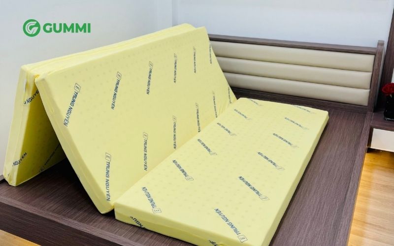 Nệm cao su non Trung Nguyên gấp 3 tiện lợi