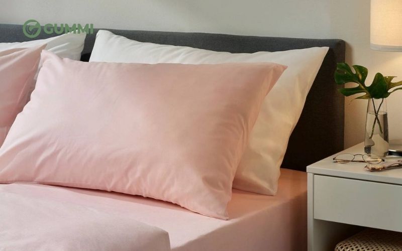 Hướng dẫn chọn chăn ga gối cho người mệnh Hỏa thu hút may mắn 2 Chăn ga màu hồng liên kết với cảm xúc nhẹ nhàng, nữ tính