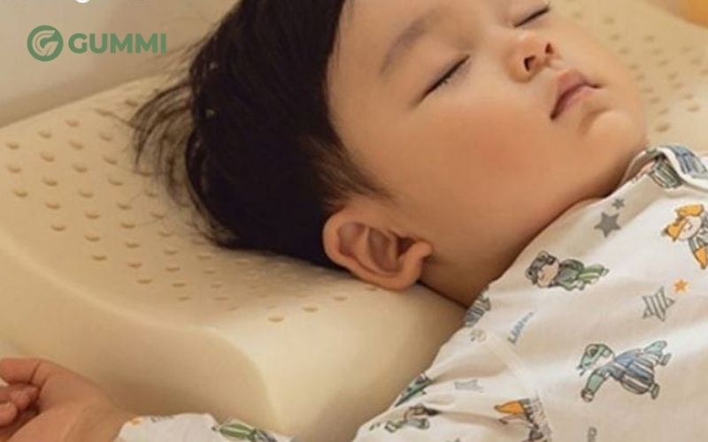 Gối gối cho bé 3 tuổi chất liệu cao su non là lựa chọn hoàn hảo dành cho các bé