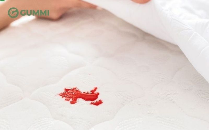 Cách tẩy nệm cao su bằng oxy già là cách tẩy rửa nệm cao su hiệu quả