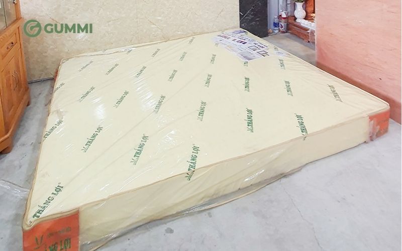 Độ dày ảnh hưởng trực tiếp đến trải nghiệm nằm và khả năng nâng đỡ