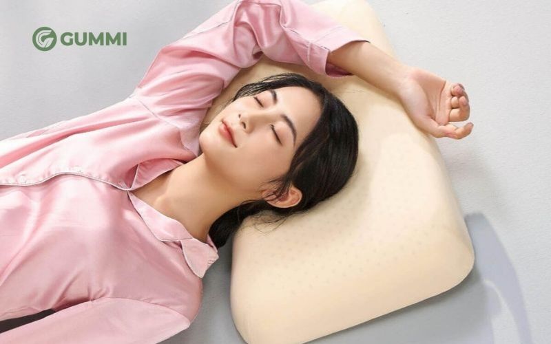 Để bảo vệ sức khỏe thì nên nằm gối cao hay thấp? Tại sao? 6 Gối cao su Gummi Butterfly êm ái, thoáng khí và thích hợp với mọi đối tượng người dùng