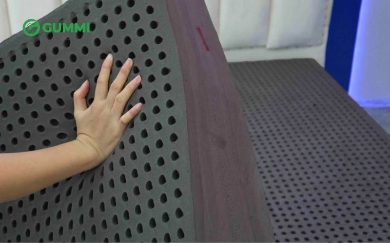 Nệm cao su hoạt tính là gì? Đối tượng nào nên sử dụng? 3 Nệm cao su hoạt tính không thích hợp với những ai xương khớp thiếu chắc khỏe