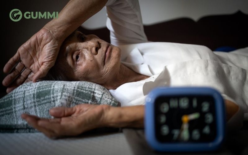 Top 4 gối cho người cao tuổi chất lượng, đảm bảo sức khoẻ 2 Lựa chọn gối có tính đàn hồi tốt giúp hỗ trợ tư thế ngủ thoải mái