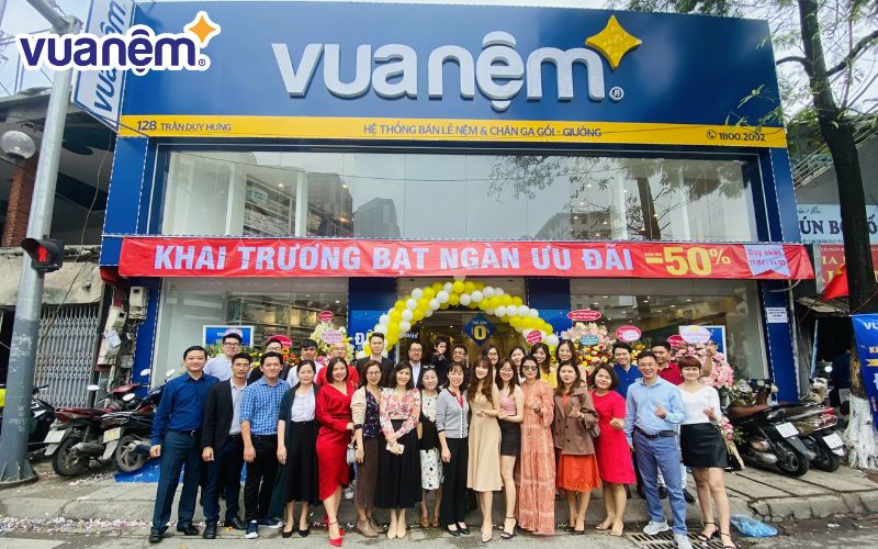 Vua Nệm có uy tín không khi liên tục mở rộng hệ thống showroom? 1 Vua Nệm là nhà bán lẻ nệm và chăn ga gối hàng đầu Việt Nam với hơn 150 cửa hàng trên toàn quốc