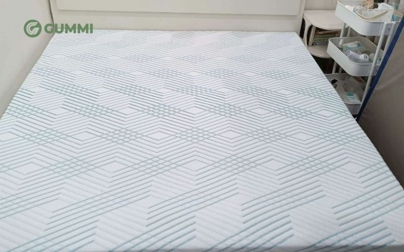 Nệm cao su có thể cắt được nếu thực hiện đúng kỹ thuật và sử dụng dụng cụ phù hợp
