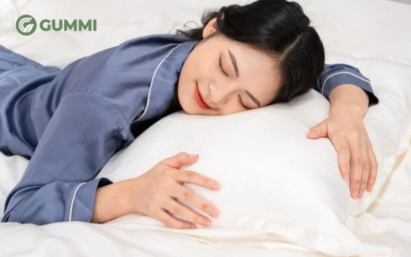 Ưu tiên chăn ga thoáng mát, thấm hút tốt