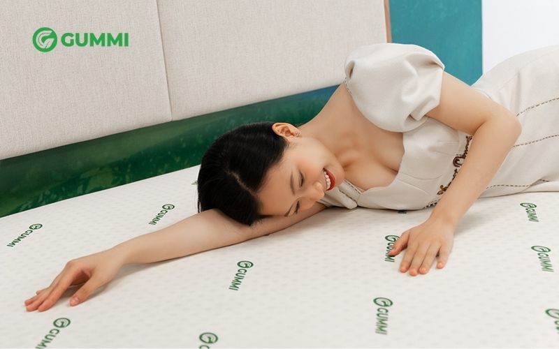 Nệm cao su 5cm: Cập nhật bảng giá và top 7 mẫu nệm bán chạy 7 Nằm thử nệm cao su thiên nhiên 5cm tại cửa hàng