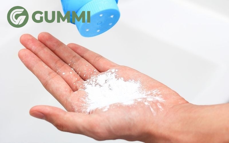 10 cách xử lý nệm cao su bị mốc, trắng sáng như mới 5 Một trong những cách xử lý nệm cao su bị mốc hiệu quả đó là sử dụng phấn rôm