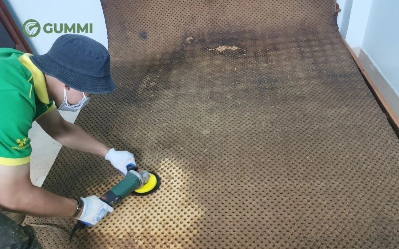 Mài nệm cao su là cách vệ sinh nệm phổ biến hiện nay