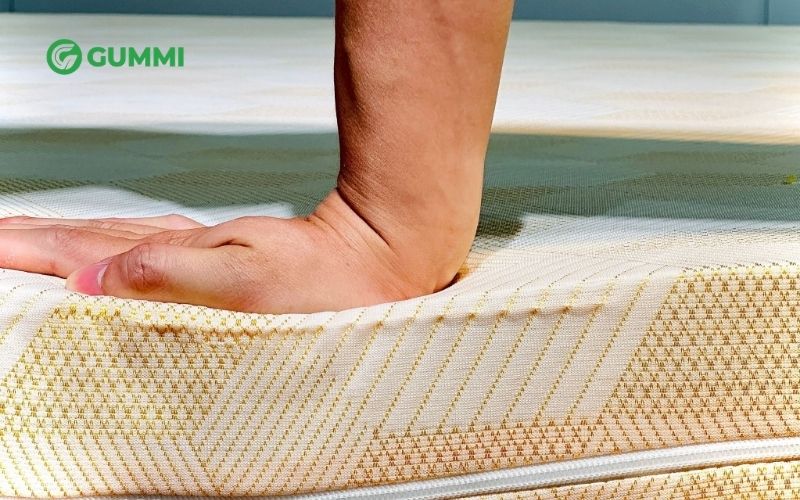 Có nên nằm nệm cao su 30cm không? Nệm 30cm phù hợp với ai? 1 Nệm cao su 30cm dày dặn và nâng đỡ tốt