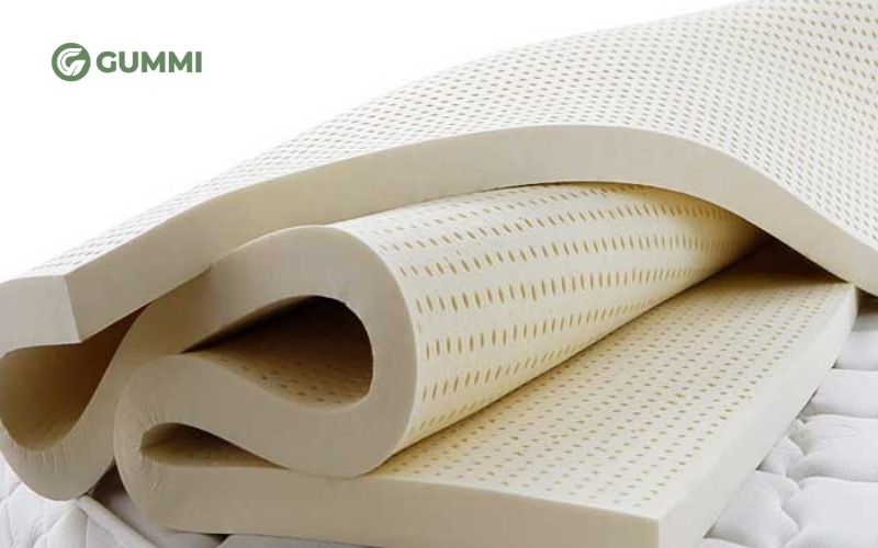 Nệm cao su không được thiết kế để gập đôi hoặc cuộn chặt như một số loại nệm mỏng khác