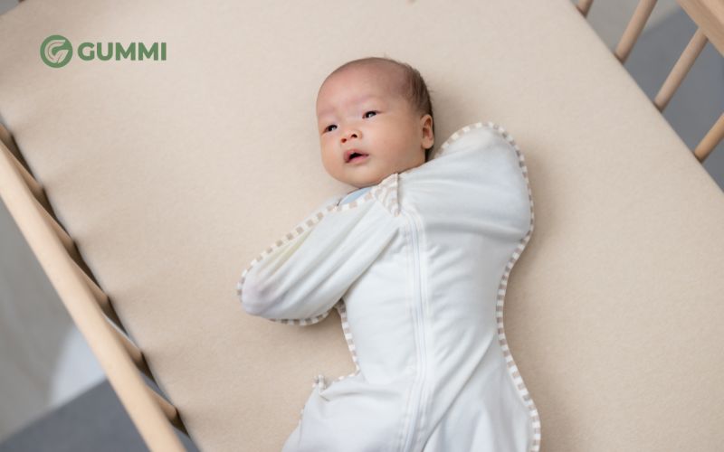 Trẻ sơ sinh nằm nệm được không? Cảnh báo cha mẹ cần biết 1 Hệ xương của trẻ sơ sinh chưa hoàn thiện