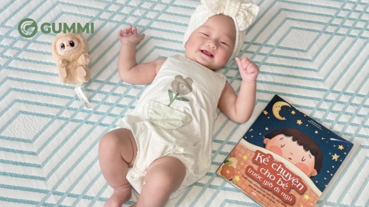 Trẻ sơ sinh nên nằm giường hay nệm?