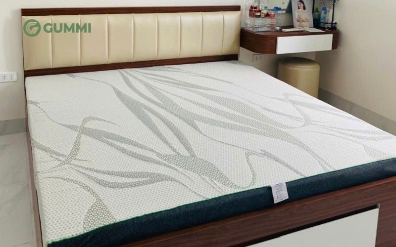 Vì sao nên đặt nệm theo kích thước riêng cho từng không gian? 3 Nệm cao su là lựa chọn hàng đầu khi đặt nệm theo kích thước nhờ khả năng đàn hồi vượt trội và độ bền ấn tượng