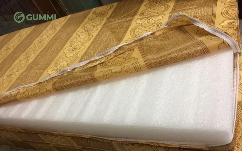 Nệm PE sản xuất từ hạt nhựa Polyethylene với cấu trúc ép lớp chắc chắn