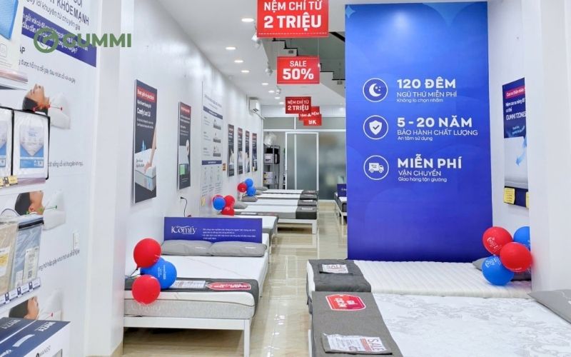 Khi tìm mua nệm cao su Quy Nhơn, nhiều người tiêu dùng thường ưu tiên các hệ thống phân phối lớn như Vua Nệm
