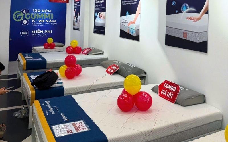 Không gian mua sắm hiện đại tại Vua Nệm
