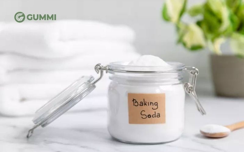 Nệm mới mua có mùi hôi: Nguyên nhân và cách khử mùi hiệu quả 3 Baking soda (natri bicarbonate) là một trong những chất khử mùi tự nhiên hiệu quả và an toàn