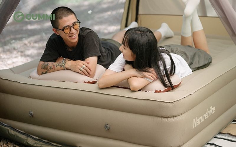 Nệm giường du lịch bằng hơi