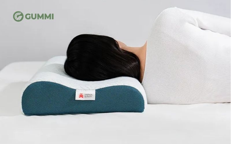 Kết hợp gối hỗ trợ tư thế ngủ nghiêng hiệu quả