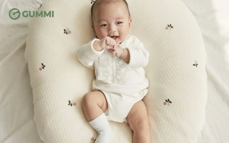 Lưu ý chọn gối phù hợp với độ tuổi và cân nặng của trẻ