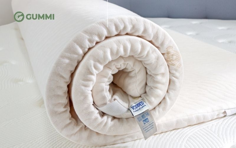 Topper cao su thiên nhiên được đánh giá cao nhờ độ đàn hồi tốt