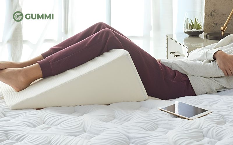 Cách kê khi muốn nâng cao cả hai chân